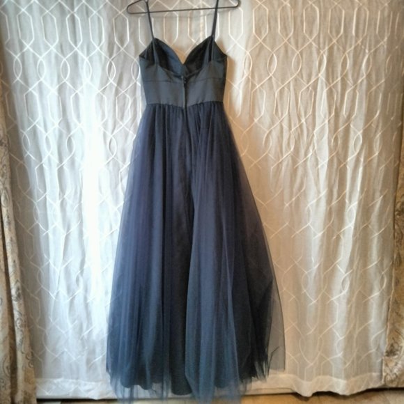 Mori Lee Gown formal tulle in blue navy . Size 4 - Picture 5 of 13